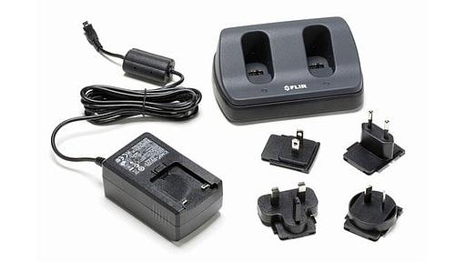 So sánh kỹ thuật giữa bộ sạc pin EXTECH T198125 và giấy phản quang EXTECH